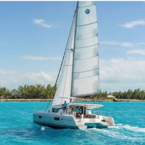 APRES SAIL  Bareboat Charter in Belize