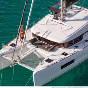 SOUTHERN CROSS  Bareboat Charter in Bahamas - Nassau