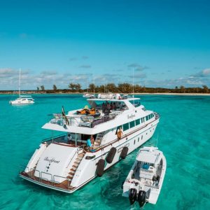 BEACHFRONT Superyacht Charters in Bahamas - Nassau Superyachts