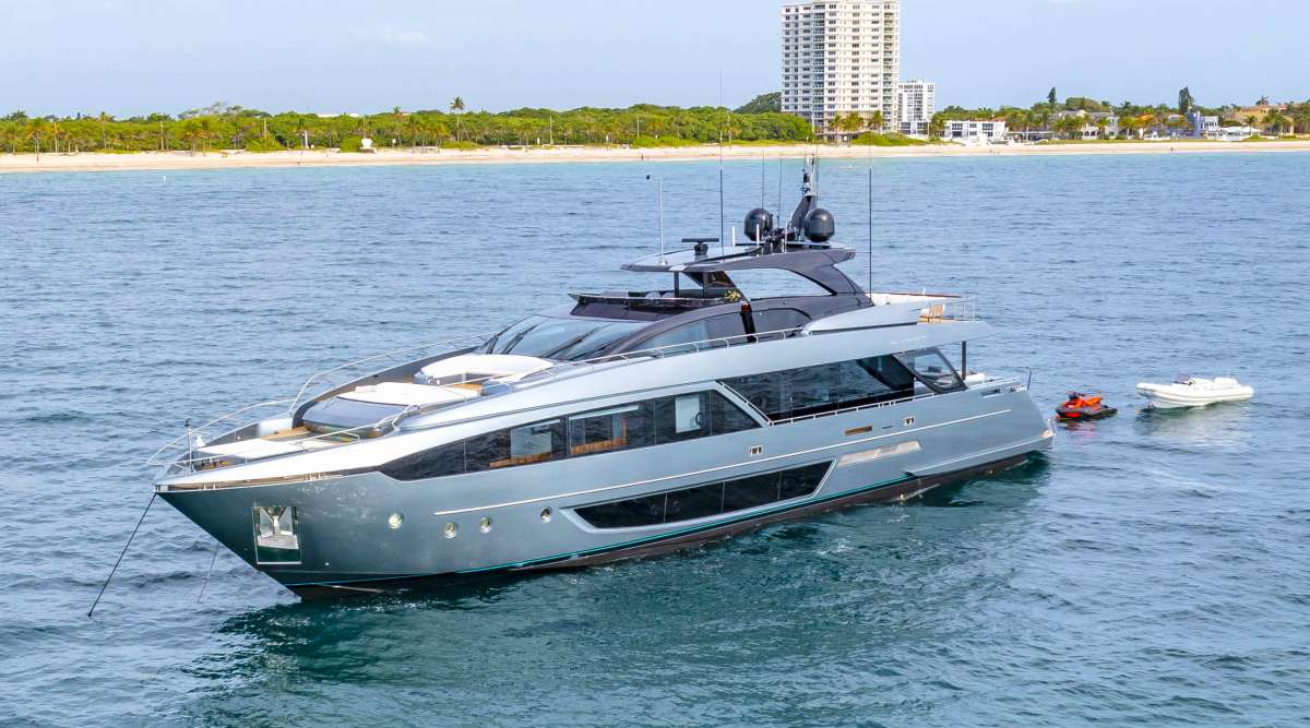 TASTY WAVES Superyacht Charters in Florida