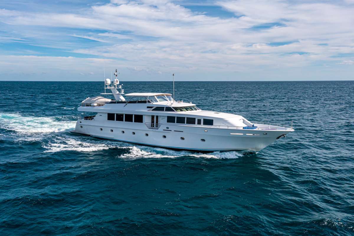 XOXO (118') Superyacht Charters in New England