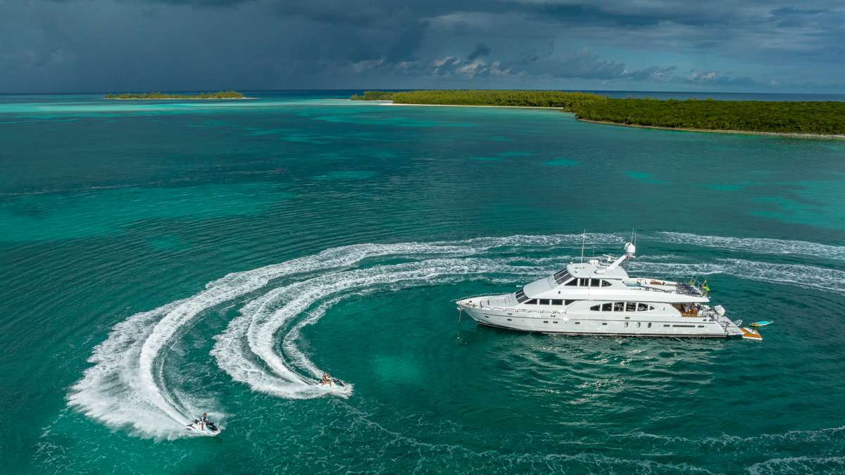 B HAPPY Superyacht Charters in Bahamas - Abacos
