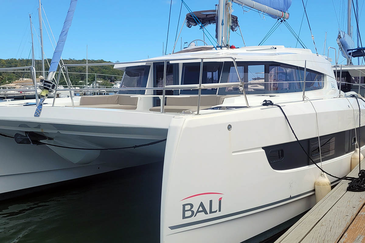 Le 113 Bareboat Charter in British Virgin Islands