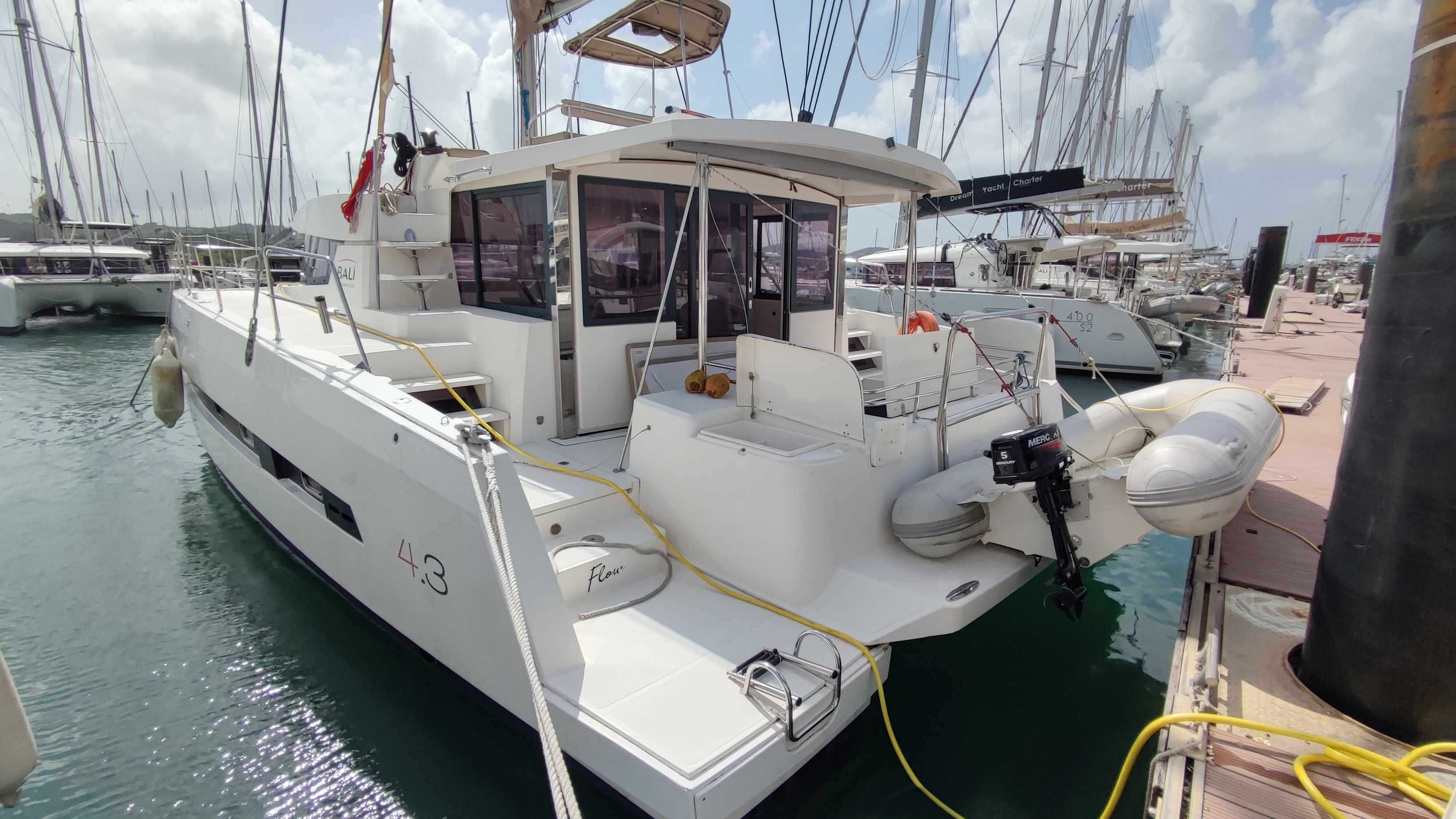 FLOW  Bareboat Charter in Martinique