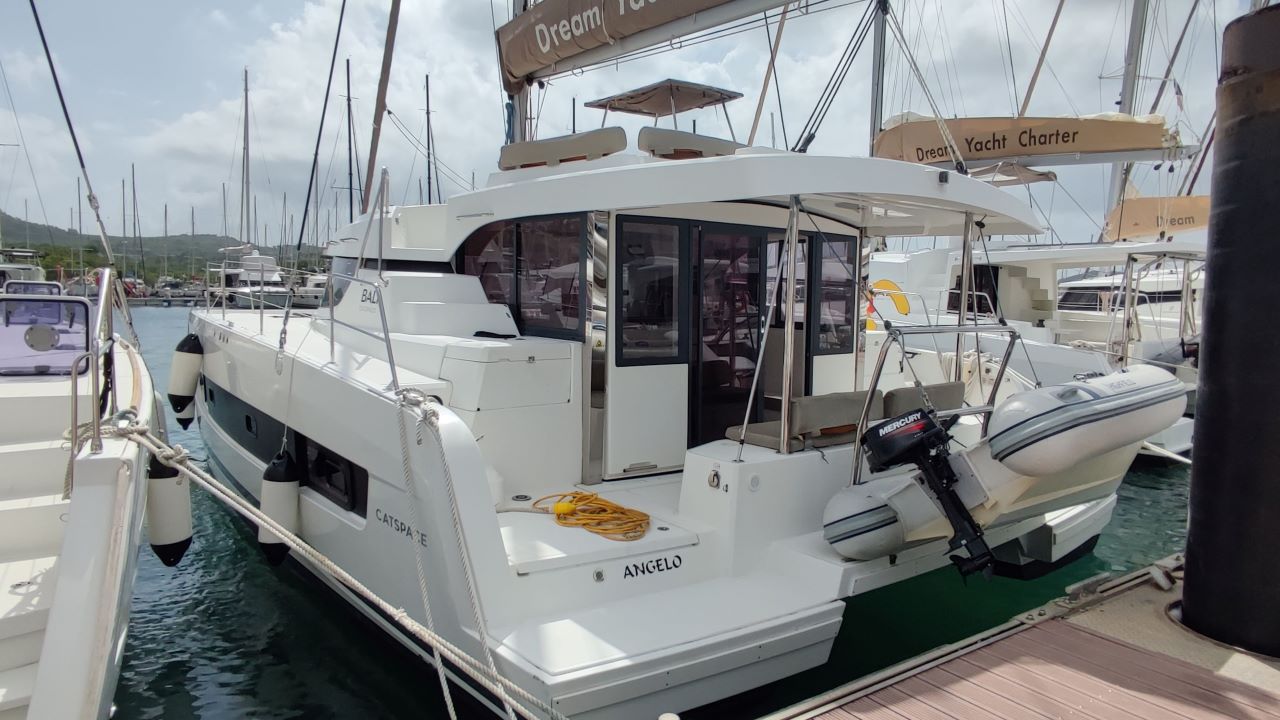 ANGELO Bareboat Charter in Martinique