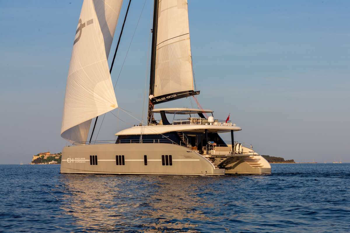 ENDLESS HORIZON Crewed Charters in New England