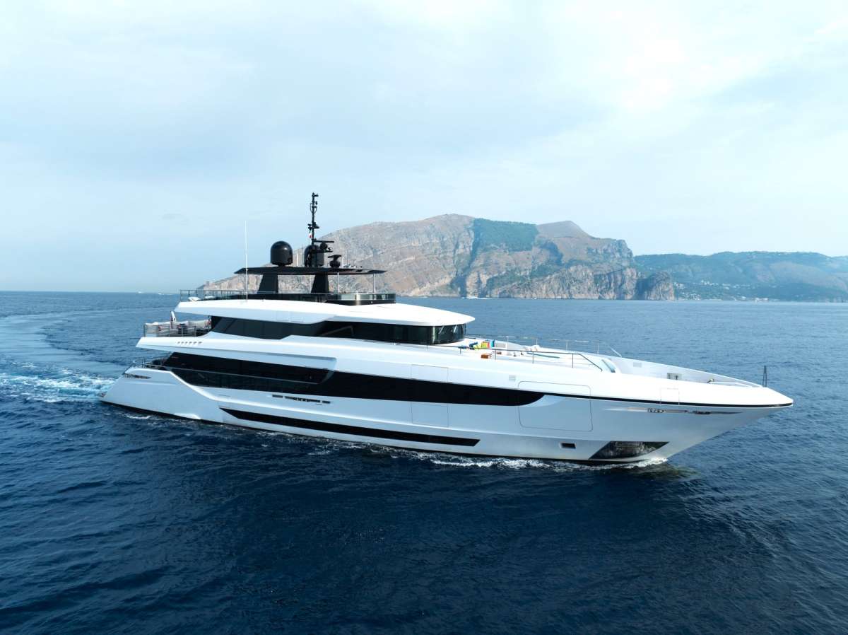 HALARA Superyacht Charters in St. Lucia