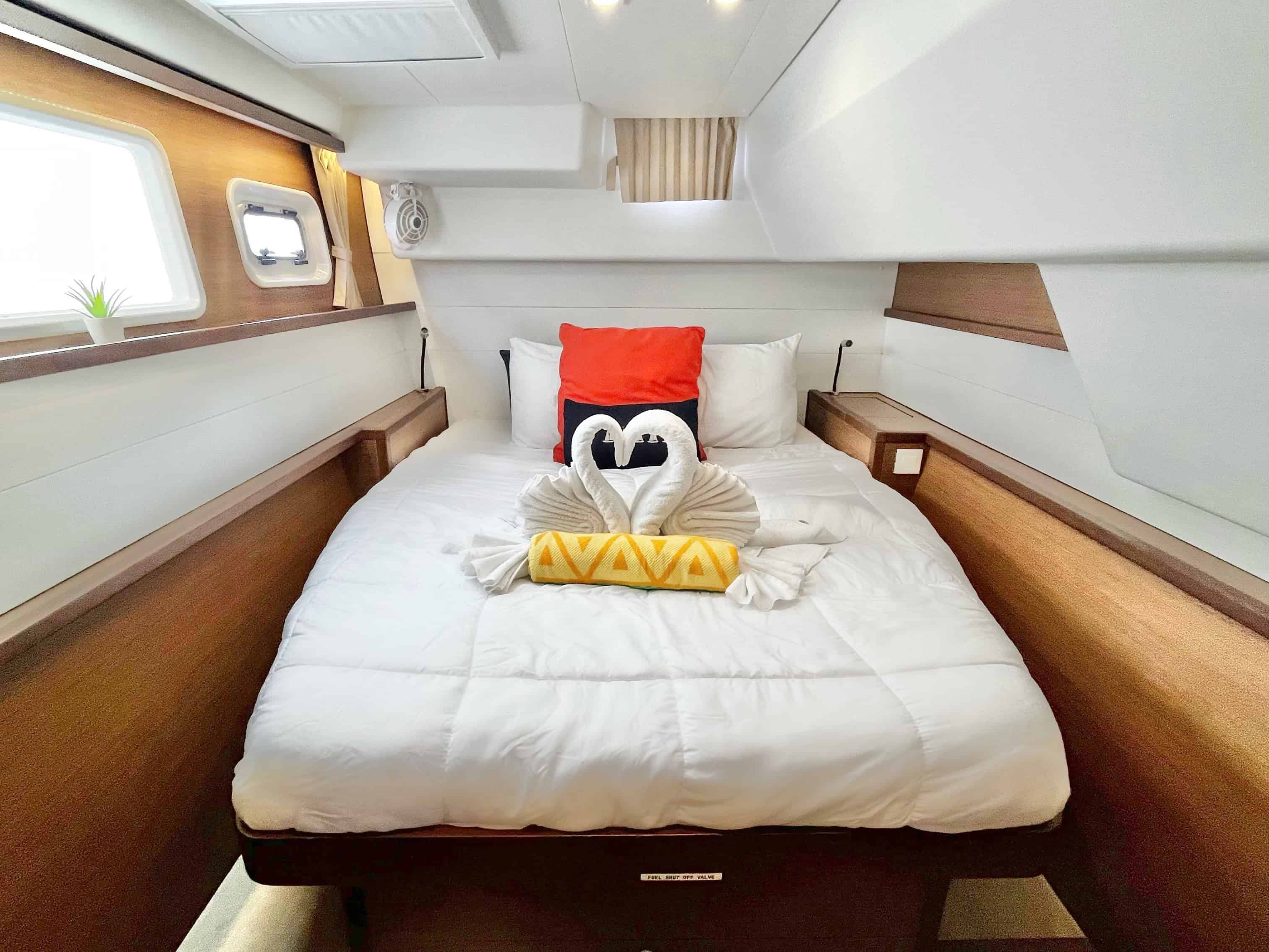 LUNA MIA Bareboat Charter in British Virgin Islands