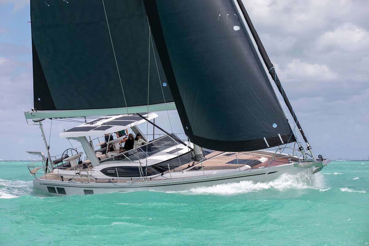 Vanishing Point Crewed Charters in Bahamas - Abacos