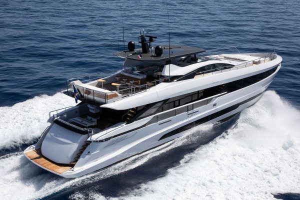 30307584 7584brochure1-8-600x400