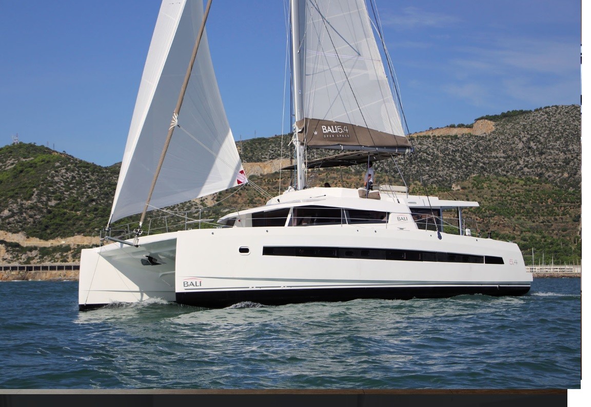 IDRIL Bareboat Charter in Tahiti