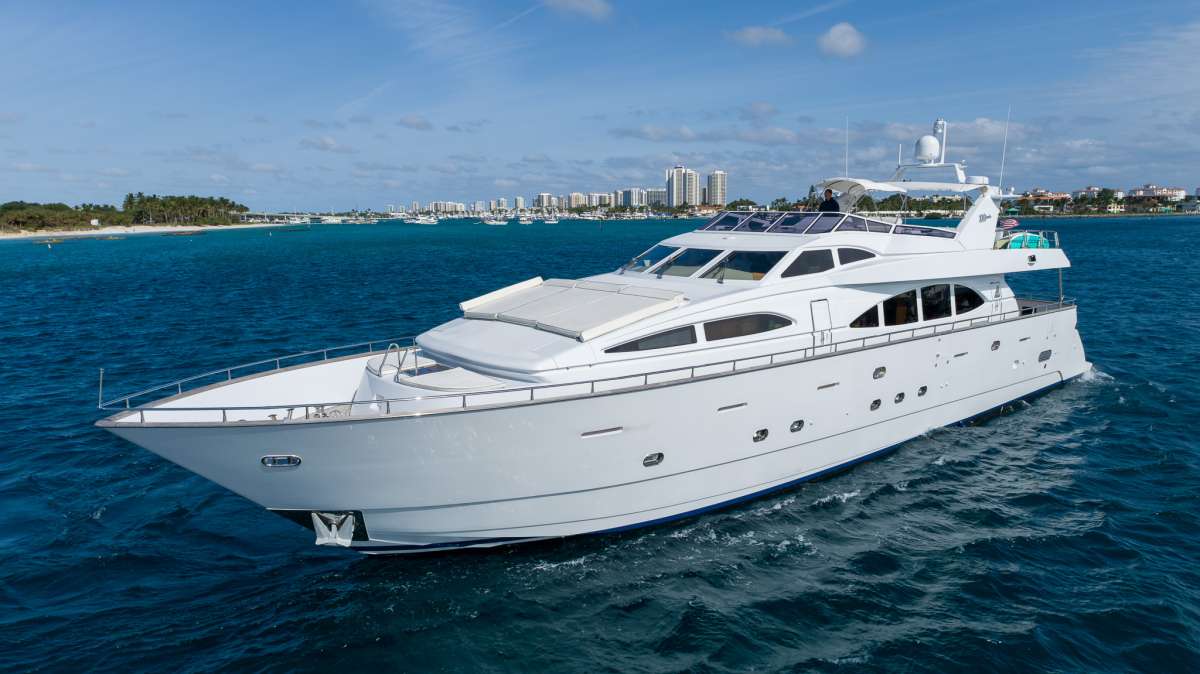 ENDLESS SUN Crewed Charters in Bahamas - Abacos