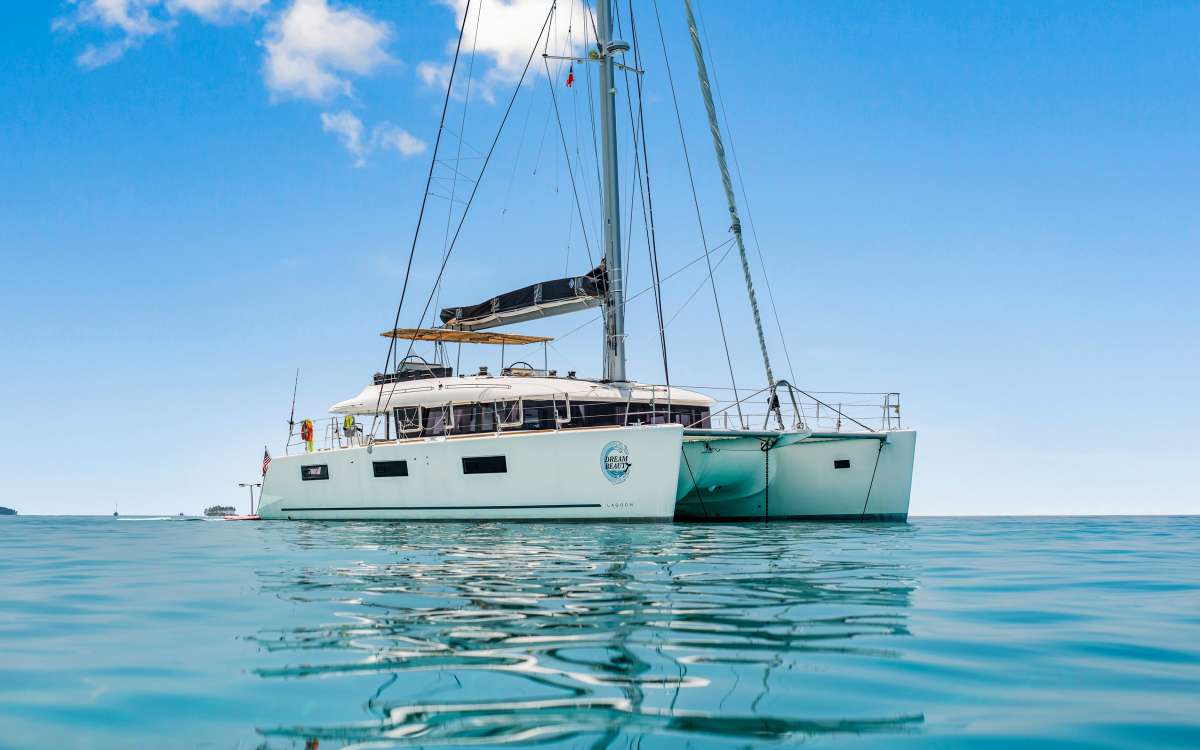 DREAM BEAUTY Crewed Charters in Bahamas - Nassau