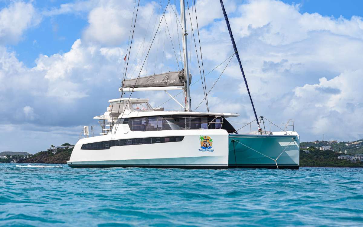 SOGGY DOGGY Crewed Charters in British Virgin Islands Sailing ...