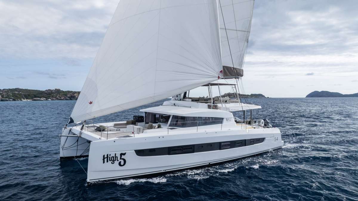 HIGH 5 Crewed Charters in British Virgin Islands