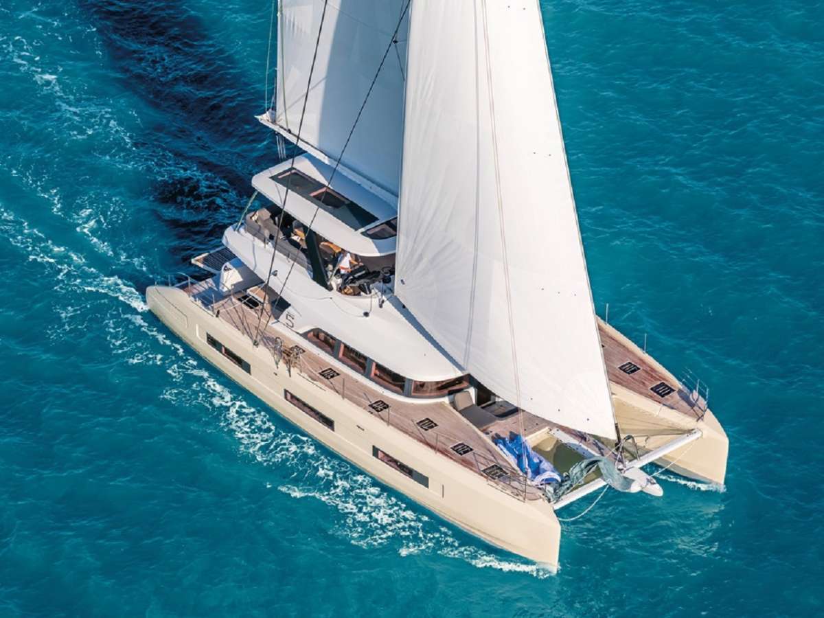 REVE BLEU Crewed Charters in British Virgin Islands