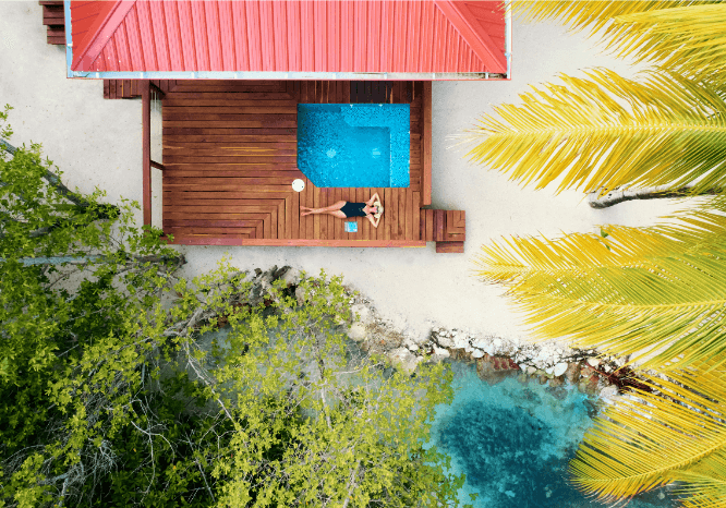 Ray Caye upscale Oceanfront Villa