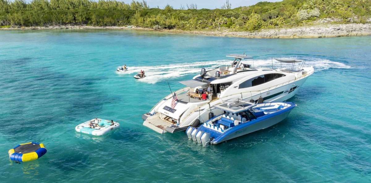 NEW LIFE Crewed Charters in Bahamas - Nassau