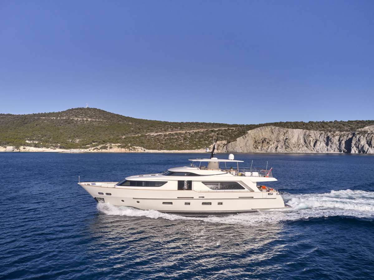 FLOR Crewed Charters in Greece