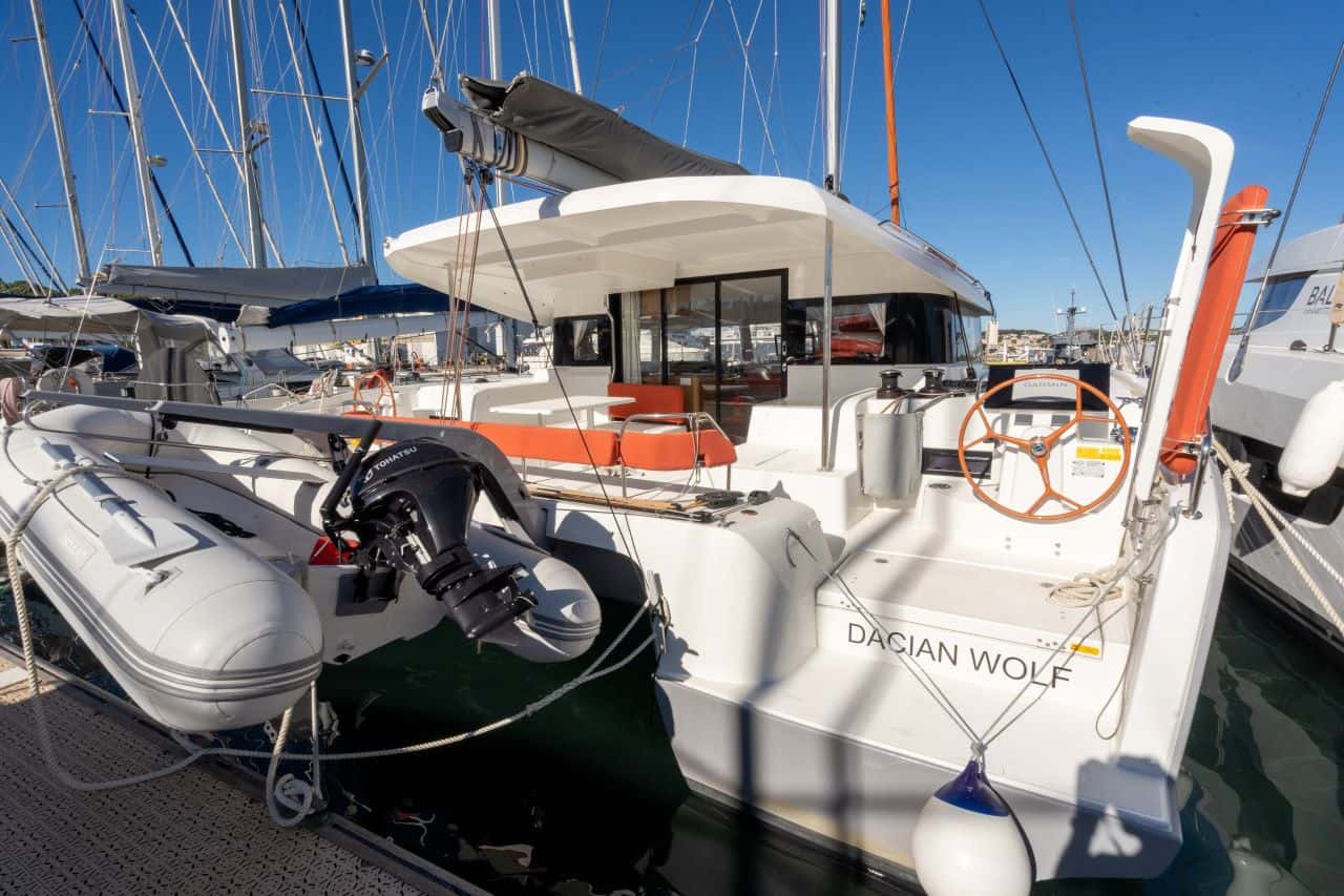 DACIAN WOLF Bareboat Charter in France