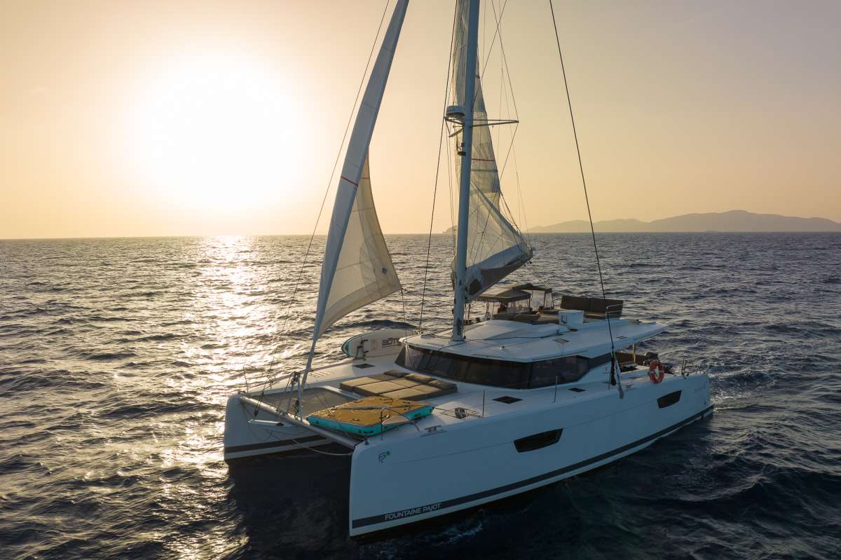 LUNA BLISS Crewed Charters in British Virgin Islands