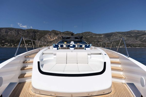 30307584 7584brochure16-600x400