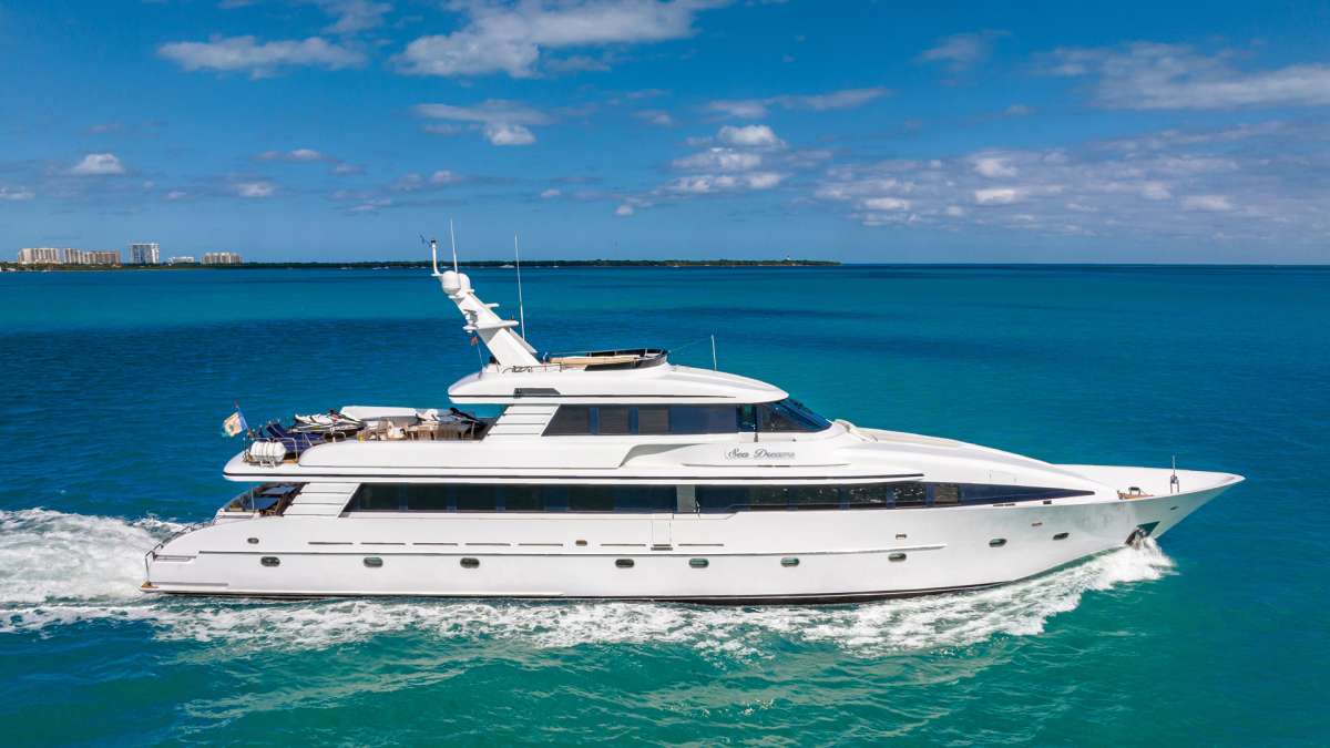 EALU Superyacht Charters in Antigua