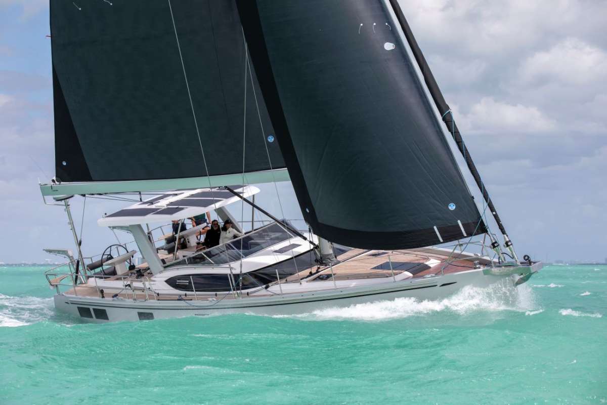 VANISHING POINT Crewed Charters in New England