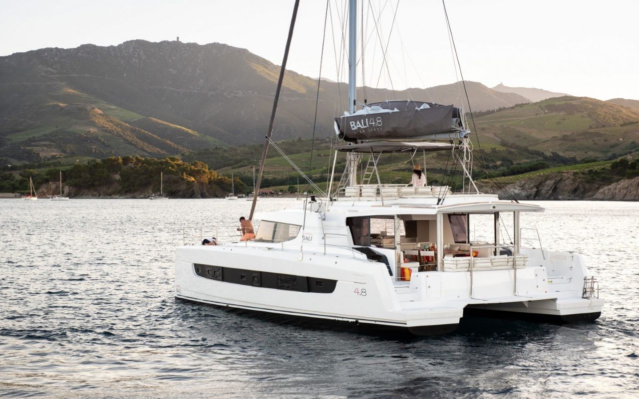 ELVIRA Bareboat Charter in Grenada