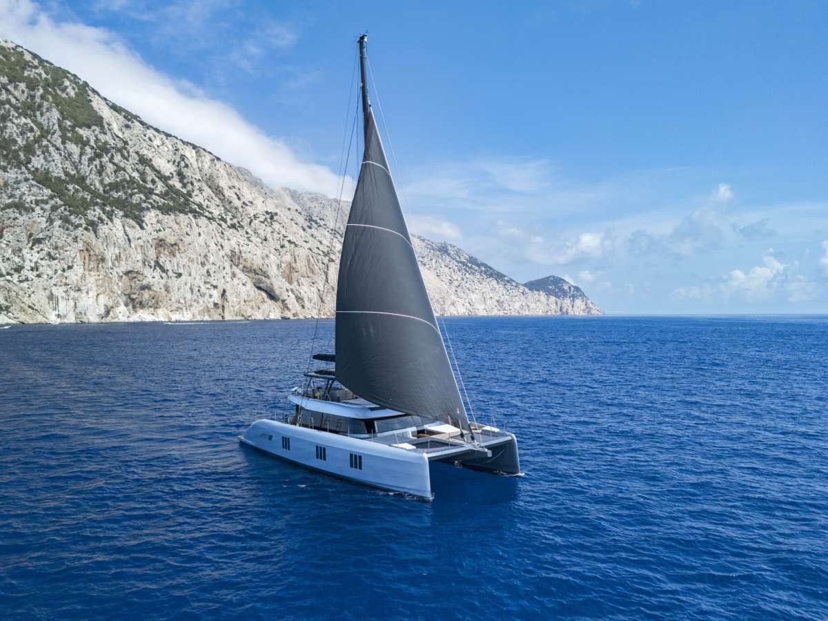 E Supercat Crewed Charters in Italy