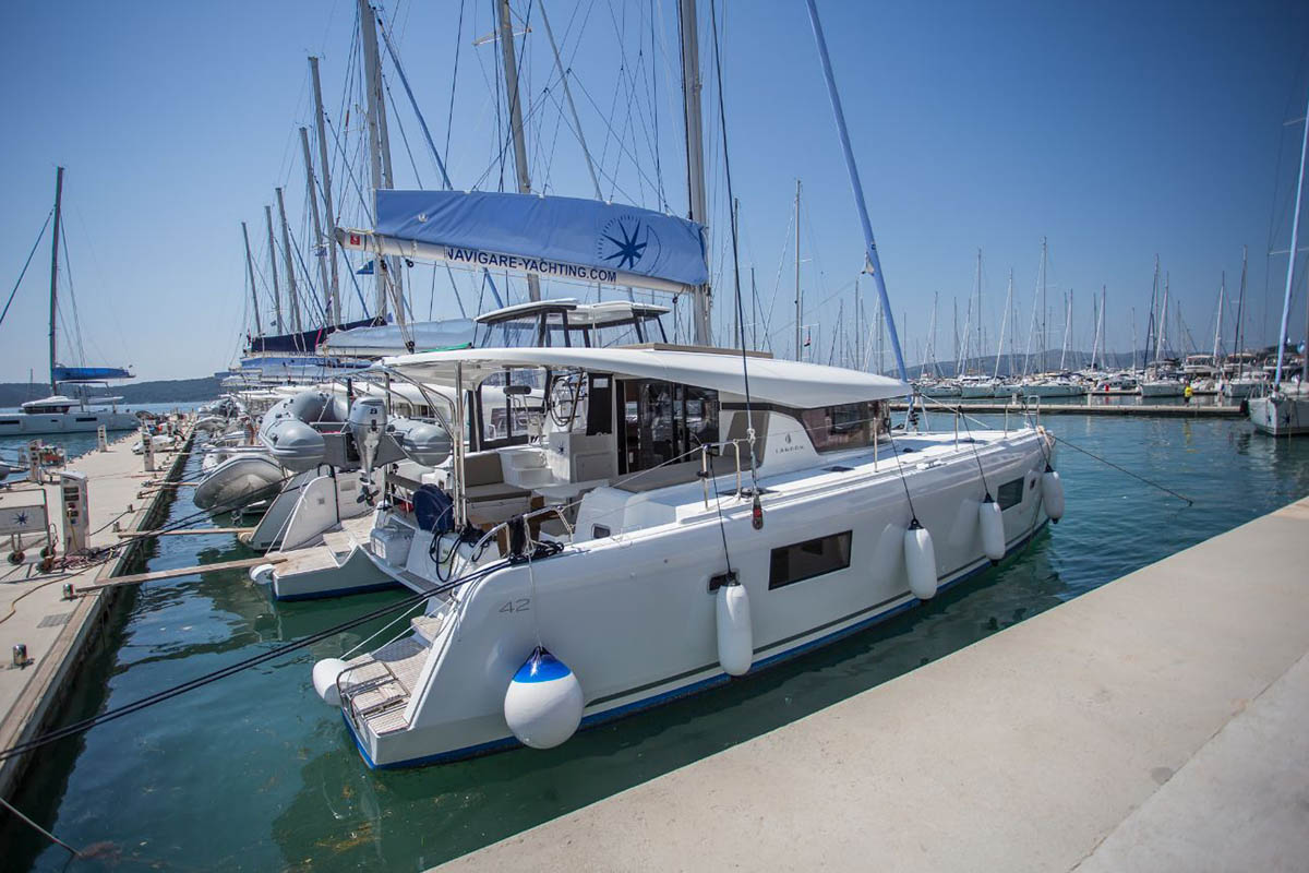 Angela V  Bareboat Charter in Croatia