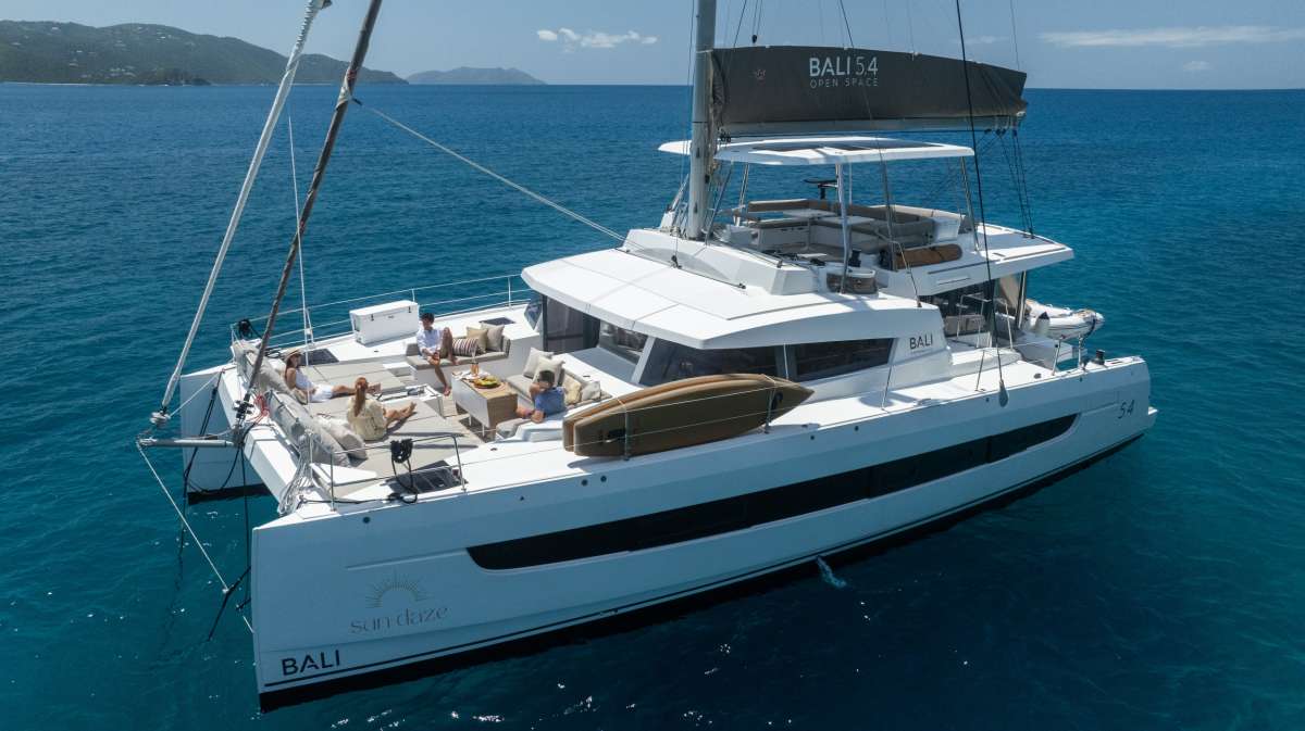 ANDIAMO 5.4 Crewed Charters in British Virgin Islands