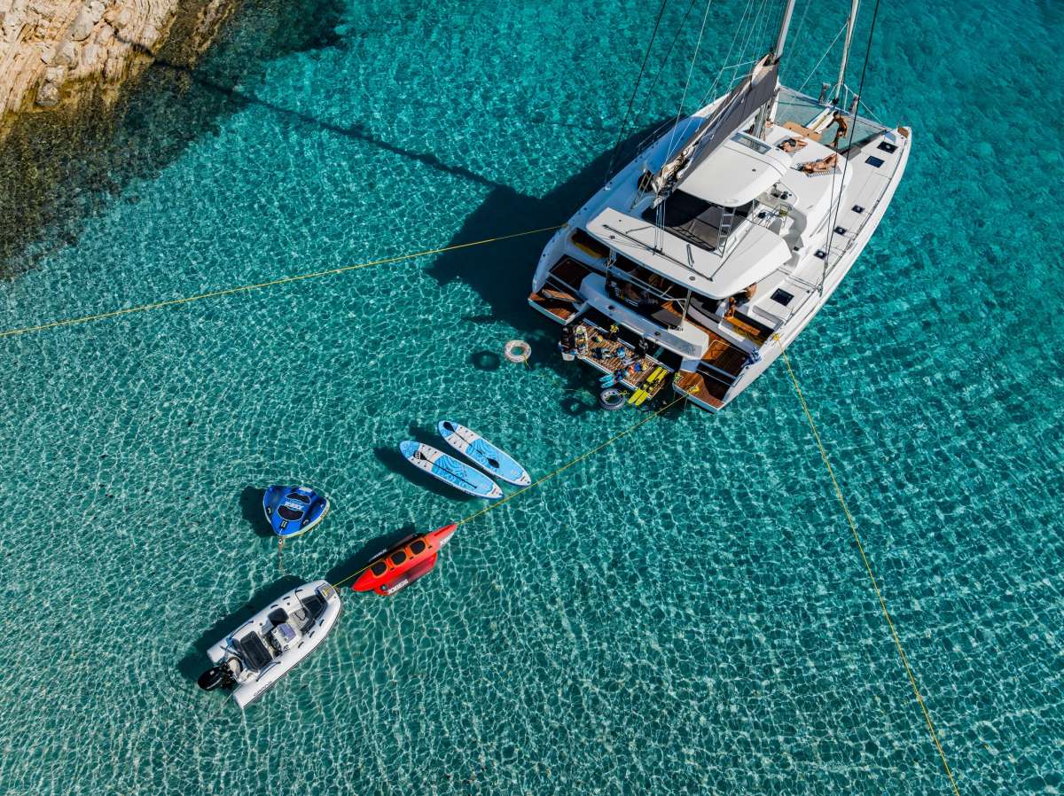 OZELO Crewed Charters in Greece