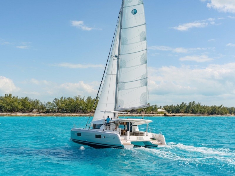 CALENDULA Bareboat Charter in Italy