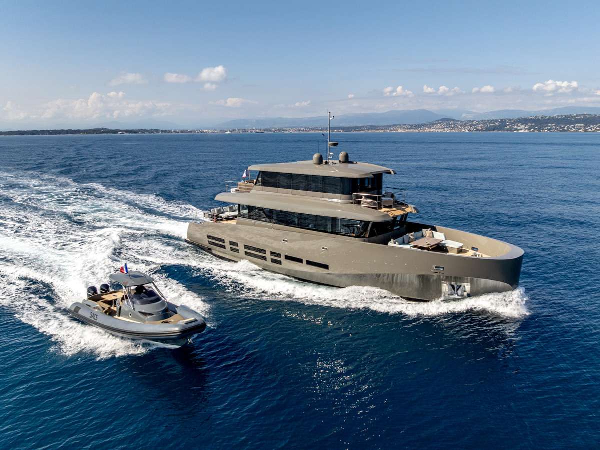 KOKONUT'S WALLY Crewed Charters in France