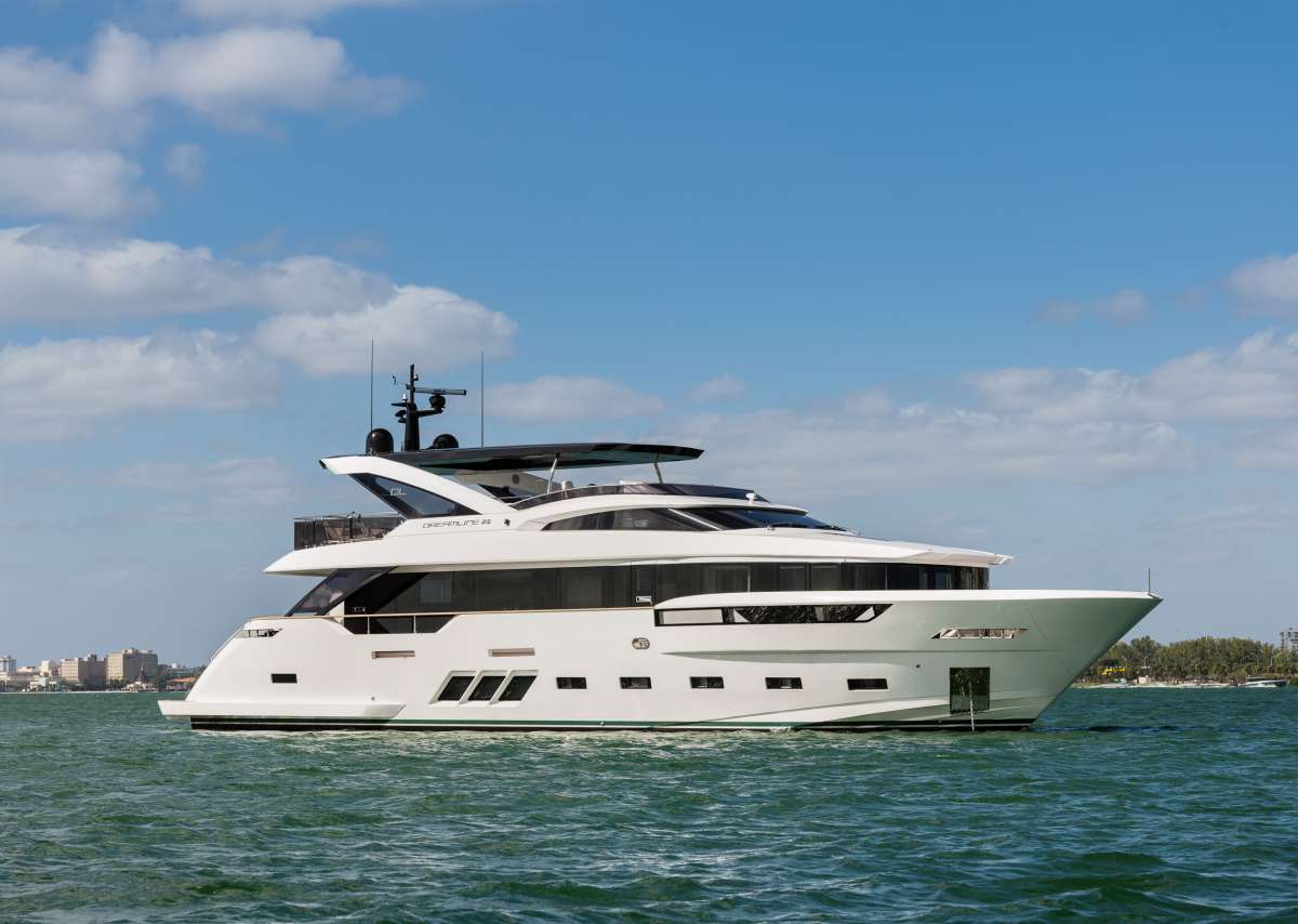 THE PEDDLER Crewed Charters in Florida