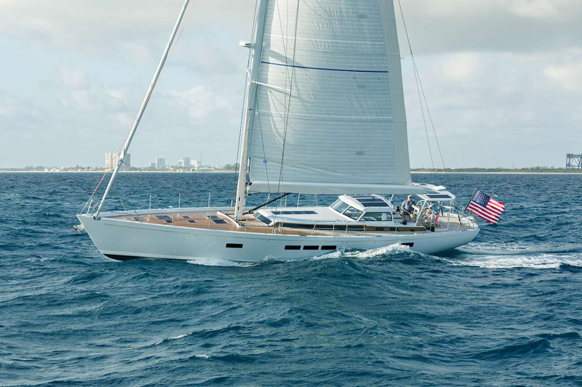 CIRRUS Crewed Charters in St. Martin