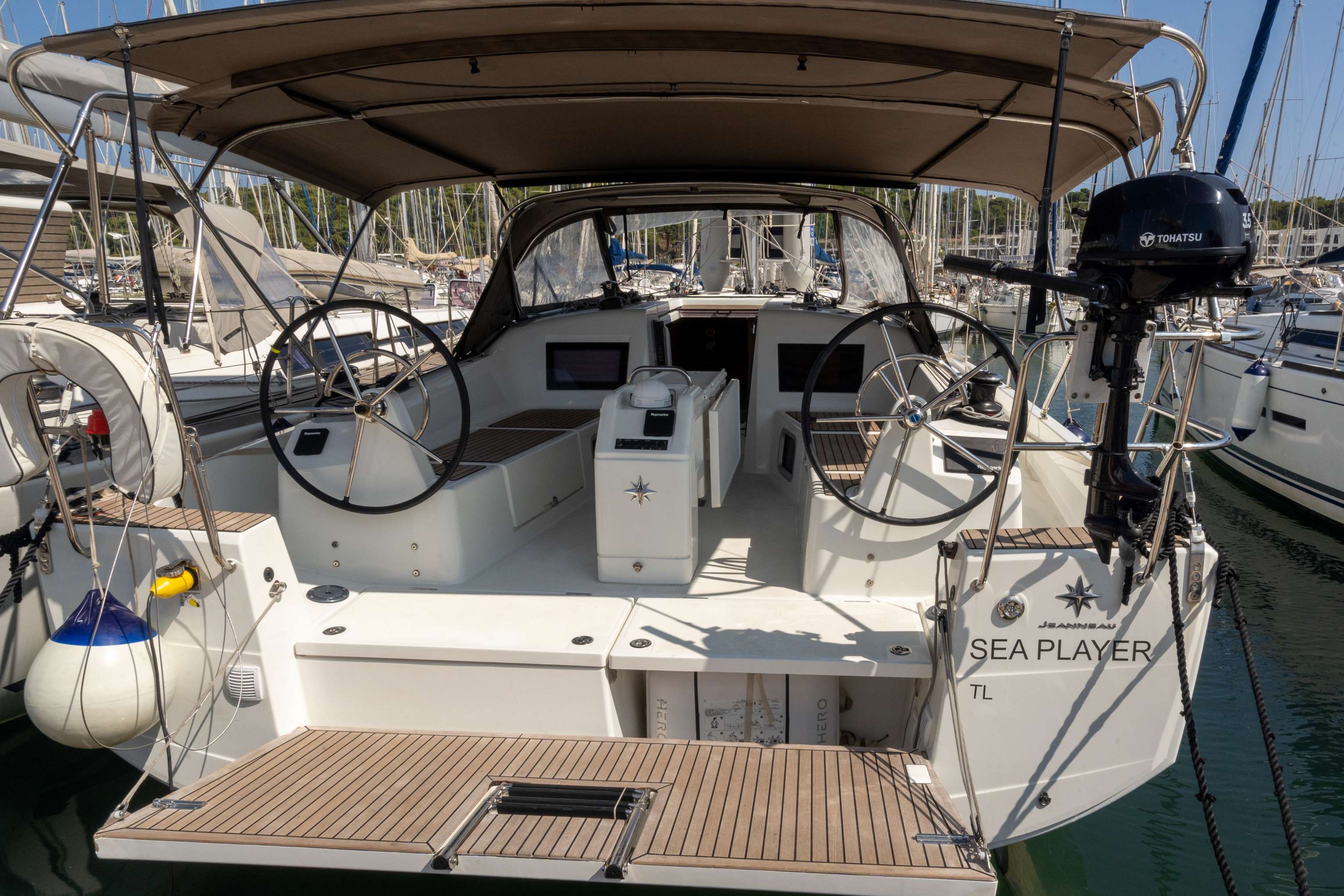 SEA PLAYER Bareboat Charter in France