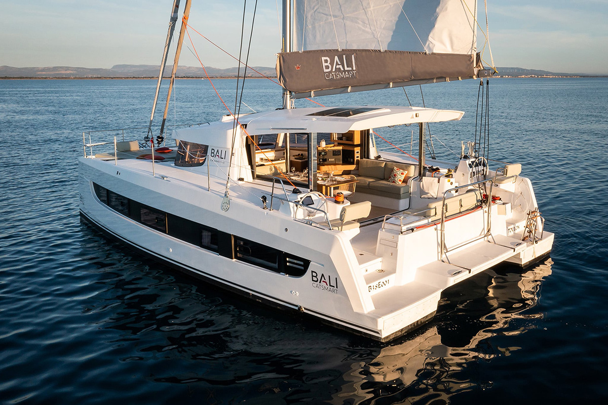 Voyager 1532/2025 Bareboat Charter in Spain