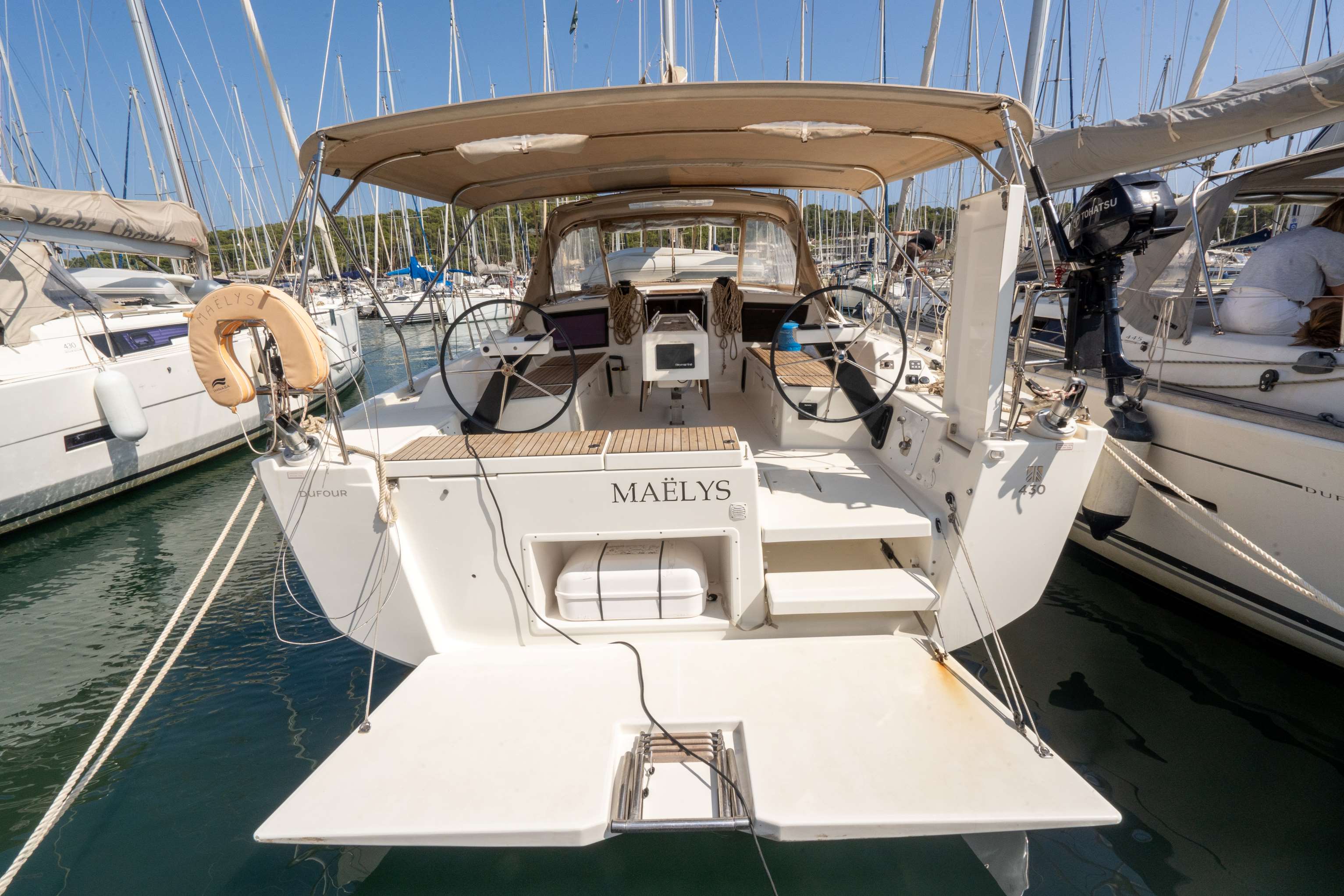MAËLYS_DB Bareboat Charter in France