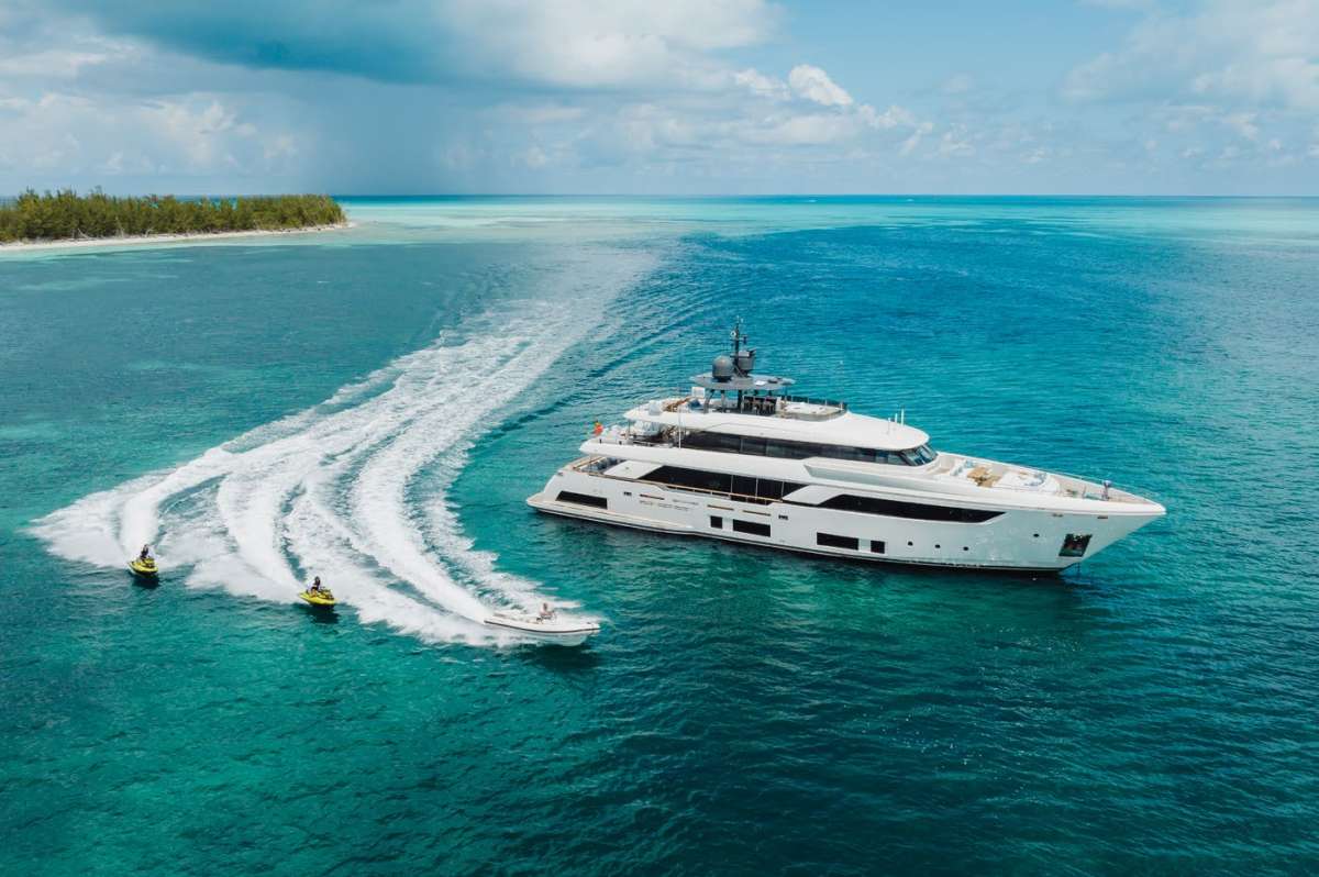 EROS Superyacht Charters in St. Martin Superyachts