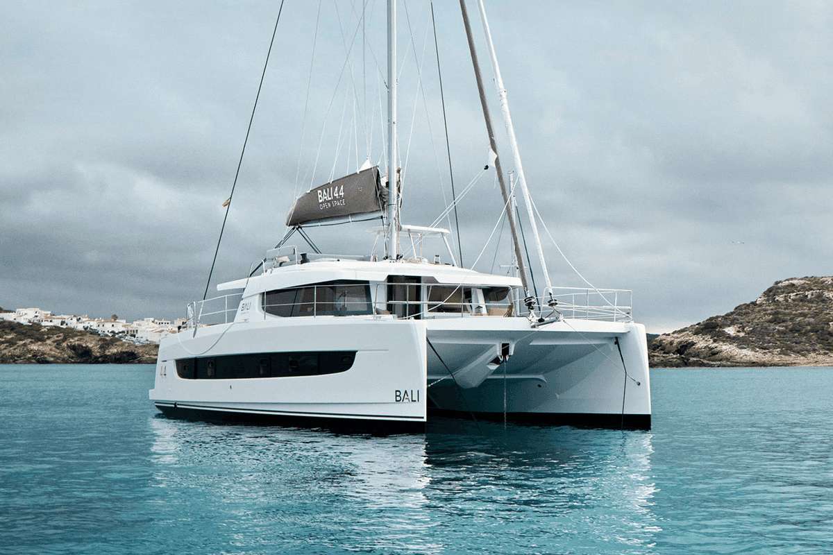 MAH NA MAH NA Captain Only Charters in British Virgin Islands