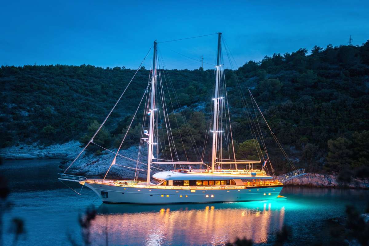 SON DE MAR Superyacht Charters in Croatia