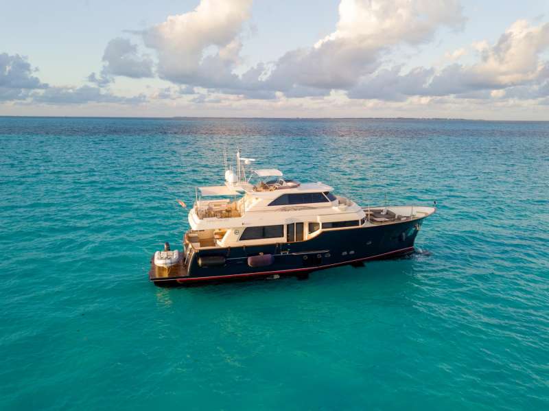 NOMADA Crewed Charters in Bahamas - Abacos