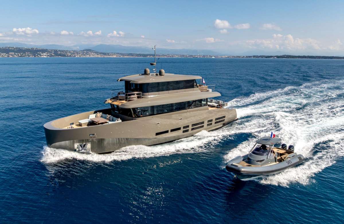 Kokonut's Wally Crewed Charters in France