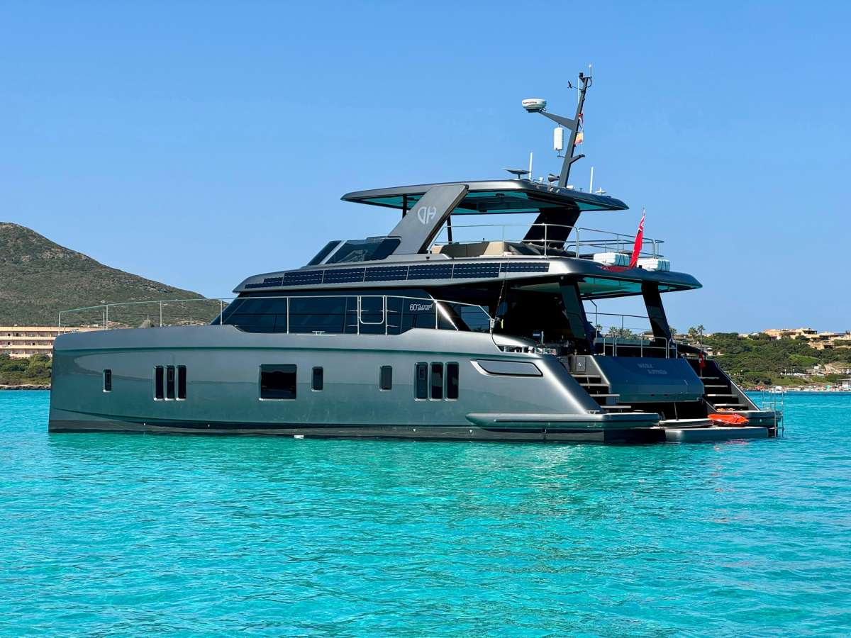 DOUBLE HAPPINESS Crewed Charters in Italy