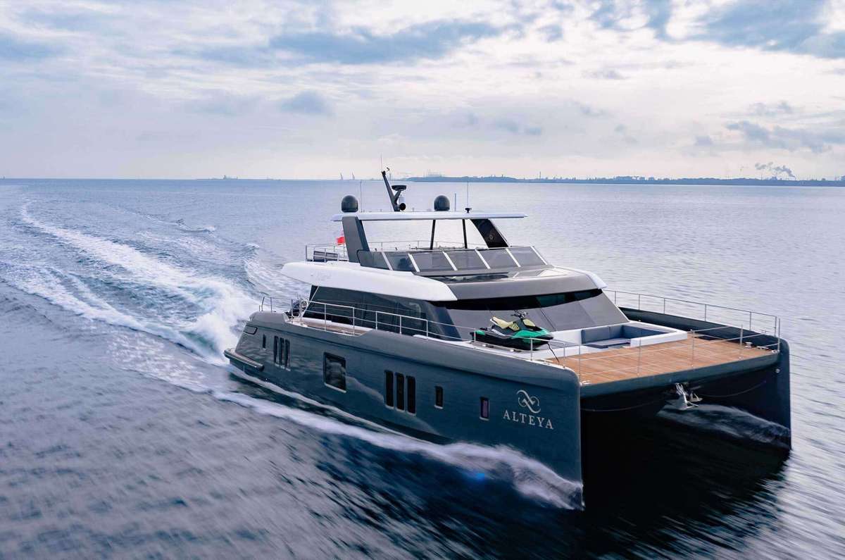 ALTEYA Crewed Charters in Greece