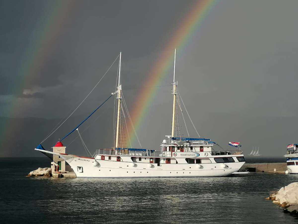 Mendula Superyacht Charters in Croatia