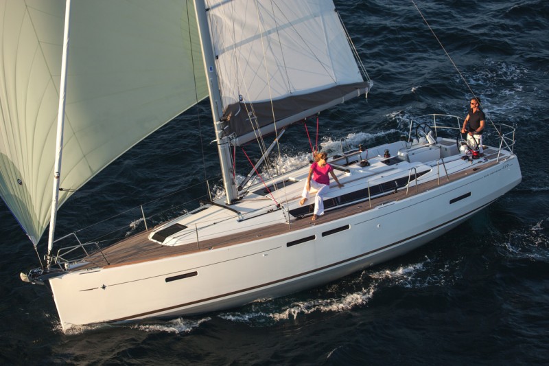 Sun Odyssey 419 ECONOMY Bareboat Charter in France