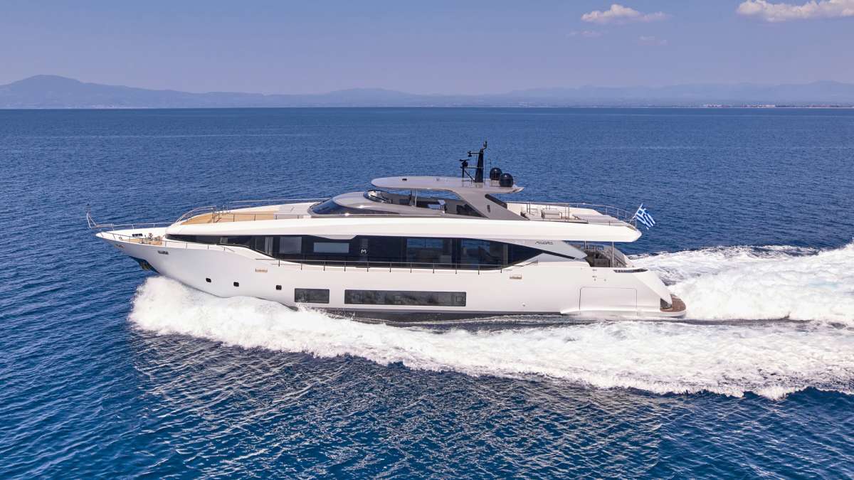 FOUR JOYS Crewed Charters in Greece